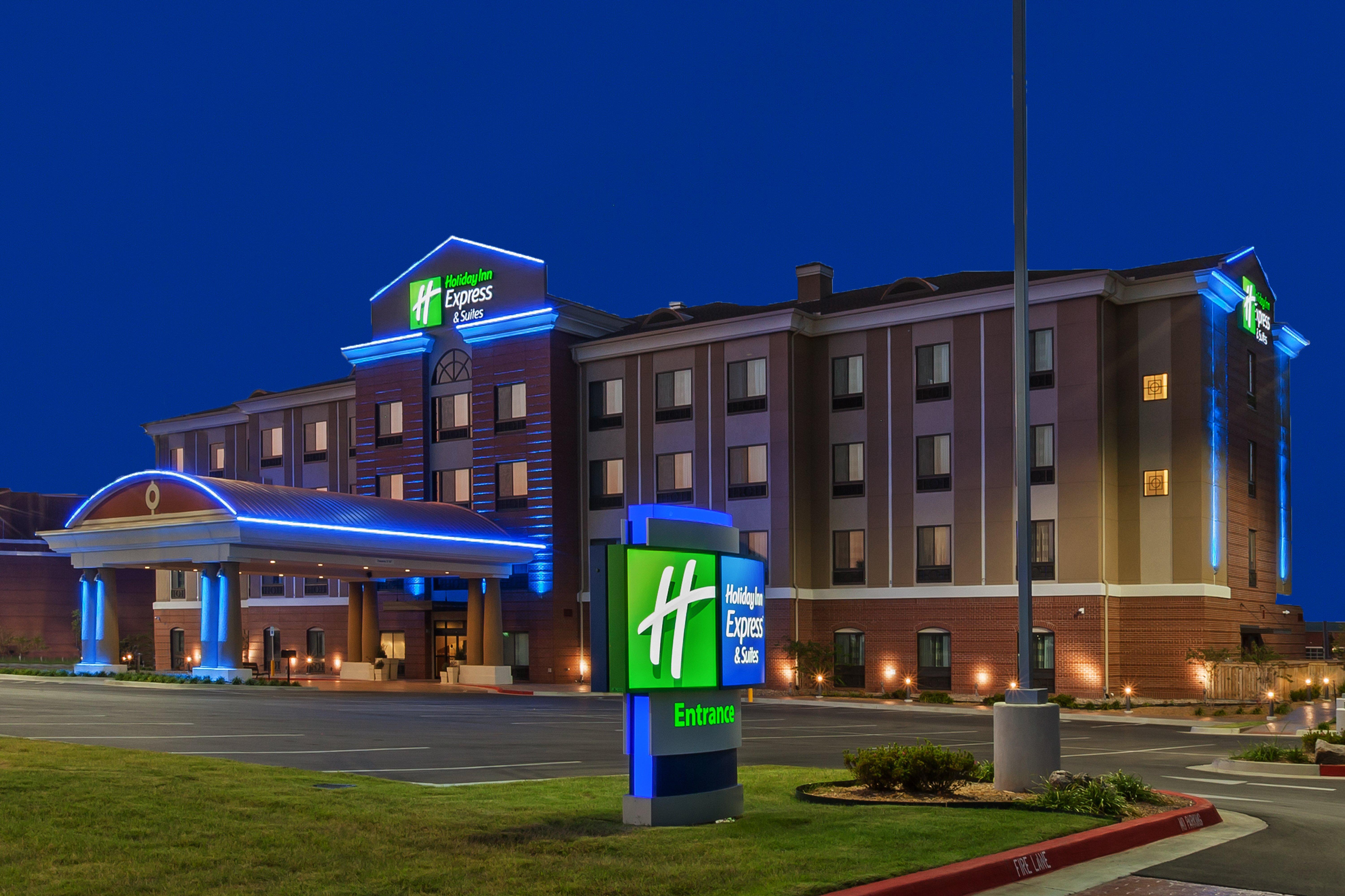 Holiday Express & By Ihg Hotel 3*